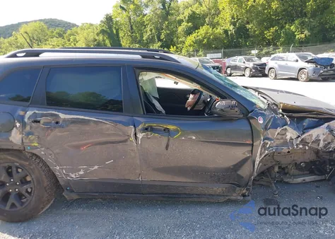 2015 Jeep Cherokee Trailhawk from USA, damaged, VIN 1C4PJMBS0FW780363